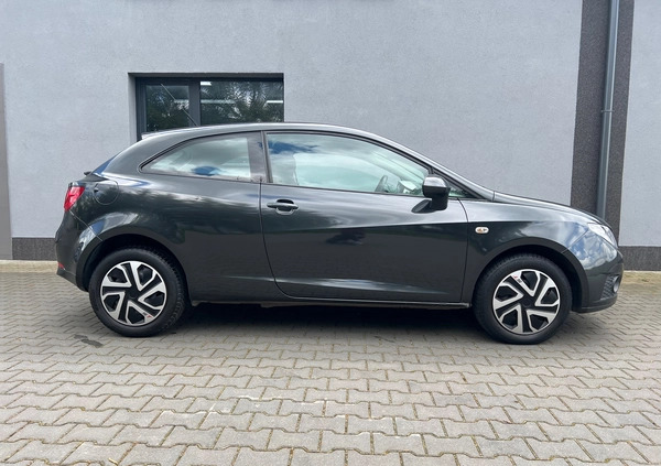 Seat Ibiza cena 13500 przebieg: 175000, rok produkcji 2011 z Kołobrzeg małe 106